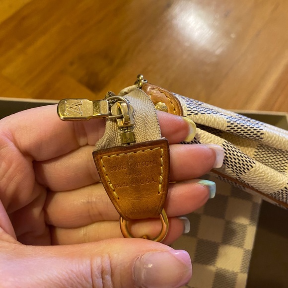 ! Louis Vuitton Eva Damier Azur Canvas Shoulder Bag - Picture 12 of 12